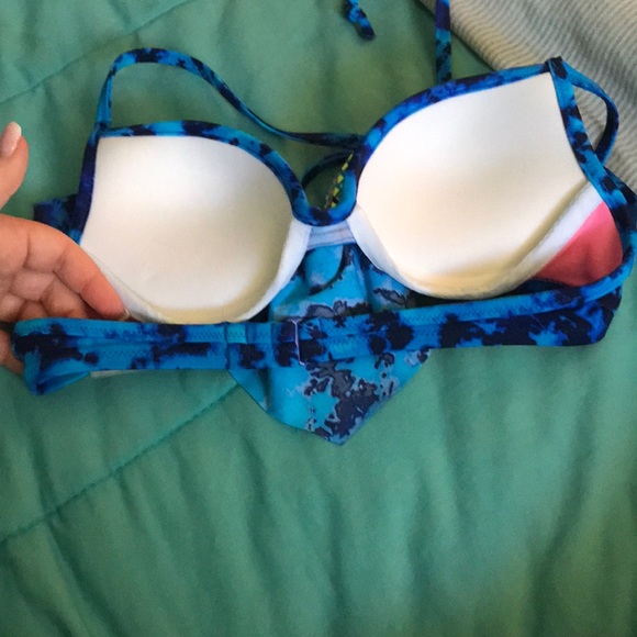 Victoria Secrets Pink Push Up Bathing Suit Top - Picture 3 of 5